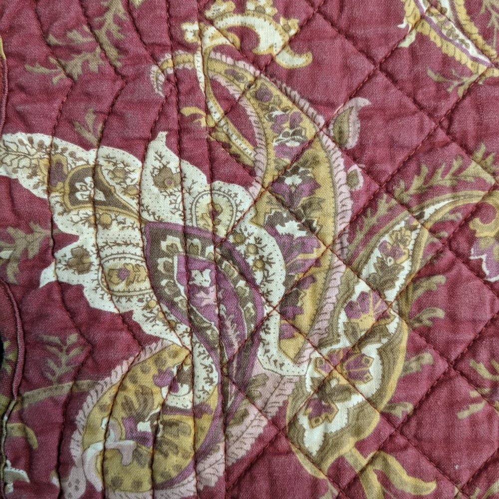 At Home America table runner - Picture 4 of 5